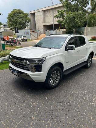 CHEVROLET S10 2.8 16V TURBO DIESEL HIGH COUNTRY CD 4X4 AUTOMÁTICO